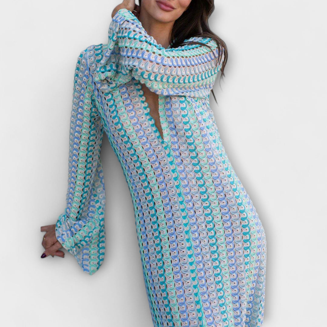 Emma | Šaty přes plavky s výstřihem do V a prázdninovým nádechem